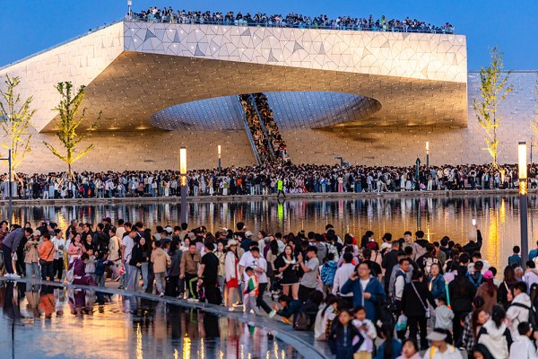 五五策略 “五一”假期国内出游3.14亿人次，国内游客出游总花费1802.69亿元